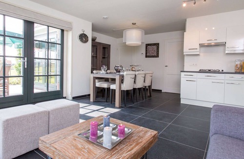 Graft House | Wonderful private villa for 6 guests with WIFI, TV and terrace
