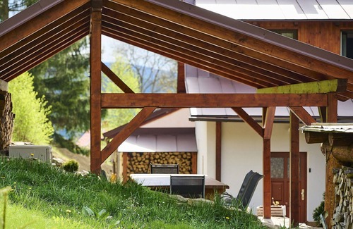 Tanvald House | Wonderful private villa for 8 guests with WIFI, TV, patio, pets allowed and panoramic view