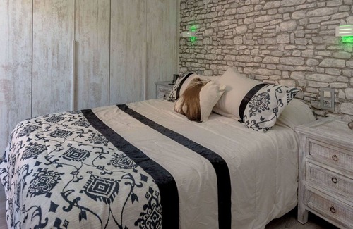 El Vendrell House | Wonderful private villa for 7 people with WIFI, A/C, private pool, TV, patio and parking