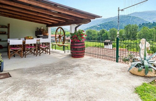 San Leonardo House | Wonderful private villa for 7 guests with WIFI, TV, pets allowed, panoramic view and parking