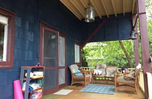 Ithaca House | Wonderful Rustic Lake House On Cayuga Lake only 2.5 Miles From Downtown Ithaca!