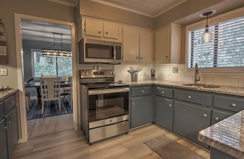 Lawton Woods House | WONDERFUL SEA PINES HOME WITH PRIVATE POOL, MINUTES TO THE BEACH -5 Cotton Lane