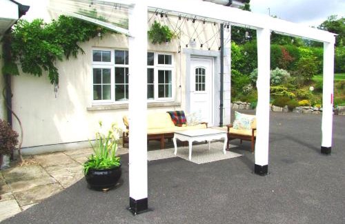 Glendalough Apartment | Wonderful Setting Farmhouse Apartment