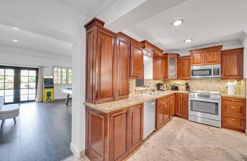 The Roads House | Wonderful Tropical Pool House Miami South Brickell