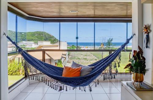 Itapiruba Apartment | Wonderful View: Beachfront Apartment