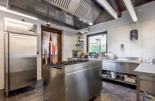 Narzole House | Wonderful villa for 12 guests with A/C, WIFI, pool, TV, terrace, pets allowed and parking