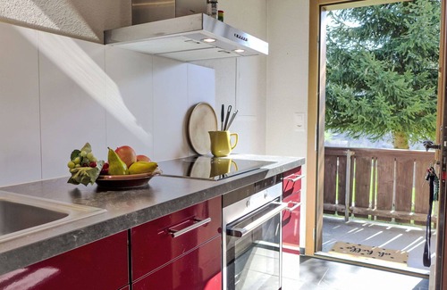 Riedtwil House | Wonderful villa for 3 people with TV, patio, pets allowed and panoramic view