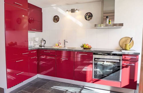 Riedtwil House | Wonderful villa for 3 people with TV, patio, pets allowed and panoramic view