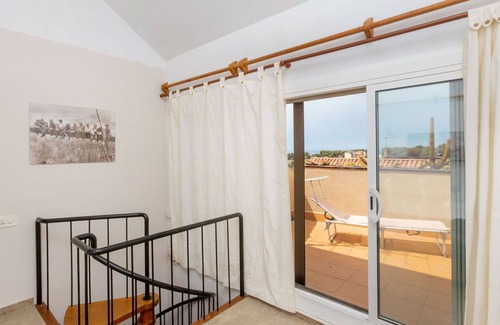 Segur de Calafell House | Wonderful villa for 5 guests with WIFI, TV, terrace and parking