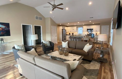 Town Bank House | Wonderfully situated, the Bayfront views!