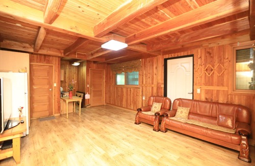 Wonju Condo | Wonju Chiak Mountain Club Pension