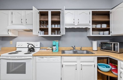 Sunnyland House | WOOD'INN 2 - Comfy 2BD close to DT Peoria
