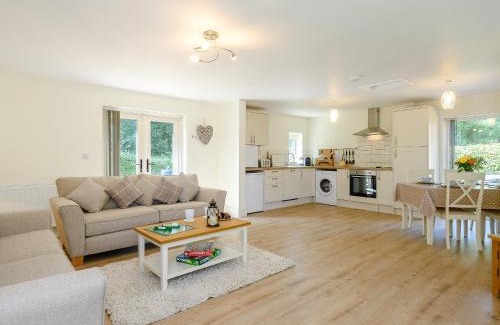West Ashby House | Woodcutters Cottage