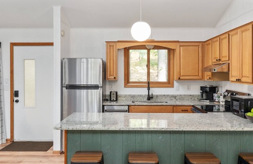 Berkeley Springs House | Wooded Nest, Cozy 3BR Chalet Near Spas & Hiking