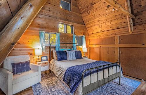 Woodland Park House | Woodland Park Scandi Cabin, Mtn Views & Hot Tub