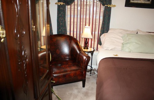 Tech Terrace Bed & Breakfast | Woodrow House Bed & Breakfast