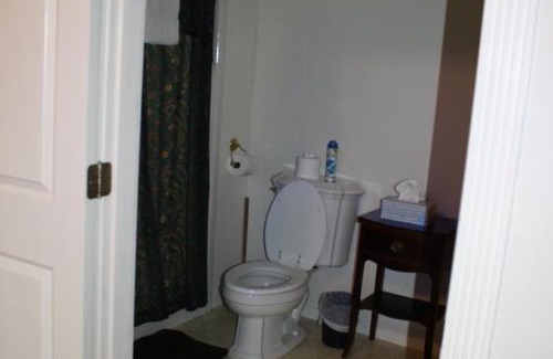 Tech Terrace Bed & Breakfast | Woodrow House Bed & Breakfast