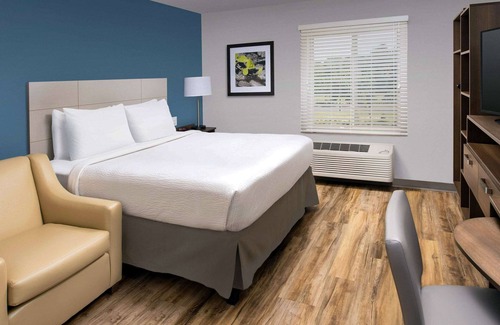Barclay-Kingston Hotel | WoodSpring Suites Cherry Hill
