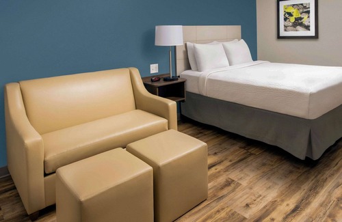 Barclay-Kingston Hotel | WoodSpring Suites Cherry Hill
