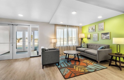 Palmdale Hotel | Woodspring Suites Palmdale - Lancaster