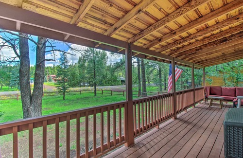 Pinetop Cottage | Woodsy Pinetop Cabin w/Deck & Separate Casita