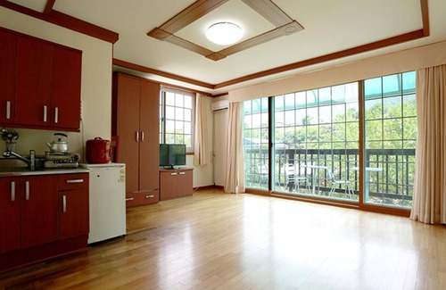 Jecheon House | Worak Pensionville Monet's House