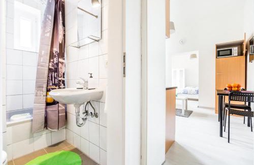 Eicken Apartment | Work & Enjoy Your Stay