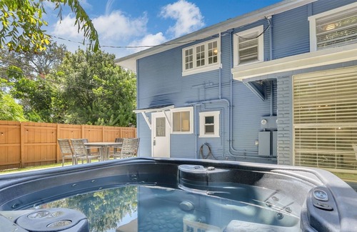 Tarpon River House | Work-friendly duplex 1, shared hot tub! Near Las Olas Blvd