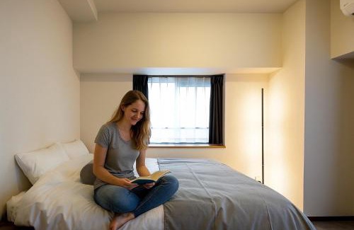 Nakamura Apartment | Work Friendly Room 3 min to Station Simmons Bed WiFi and Desk