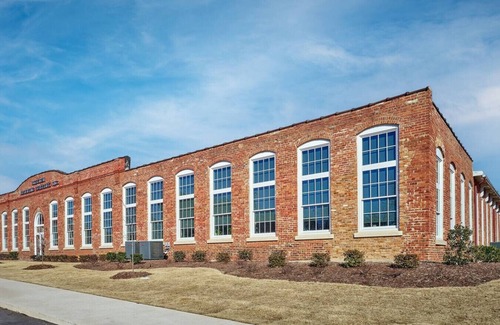 Clayton Apartment | Worker's Paradise Steps from DT Clayton