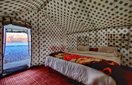 Spangmik Hotel | World Attic Camp