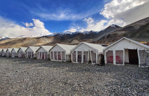 Spangmik Hotel | World Attic Camp
