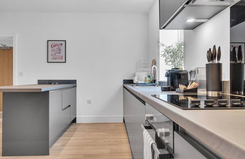 Worthing Apartment | Worthing Waves By My Getaways