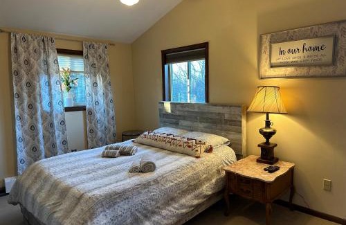 Long Pond House | WOW! Ultimate Pocono Retreat, Hot Tub, Game Room, Deck, Lakes, Skiing, Pools