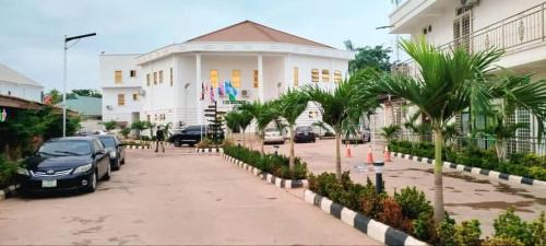 Karu Hotel | Wulvan Hotel