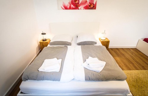 Gruna Apartment | Wunderschöne Wohnung in sanierter Villa! incl WIFI