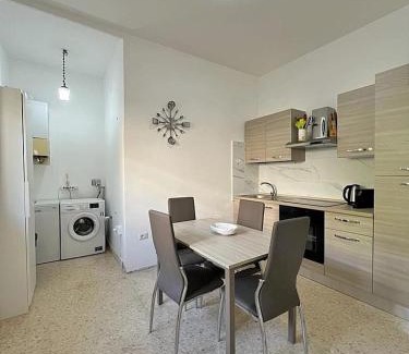 Anzio House | Wyndcliffe