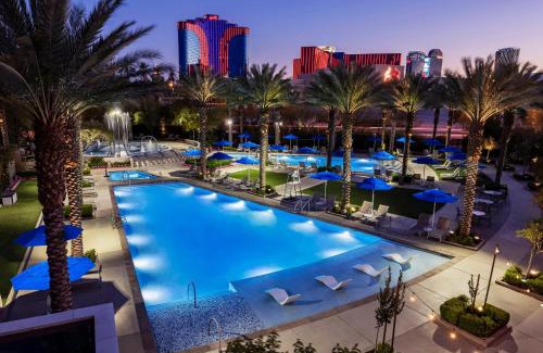 Las Vegas House | Wyndham Desert Blue 3BR Villa with Resort Access