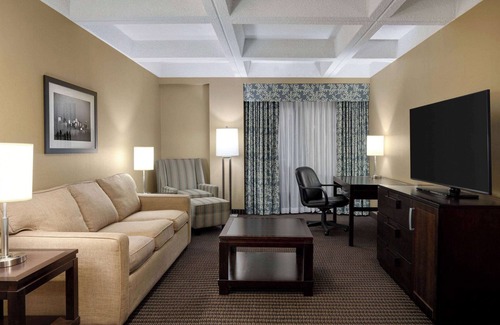 Southside Hotel | Wyndham Edmonton Hotel and Conference Centre