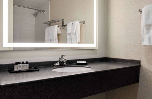 Southside Hotel | Wyndham Edmonton Hotel and Conference Centre