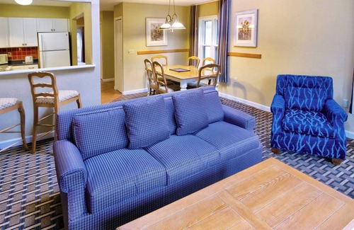 Jamestown Condo | Wyndham Newport Overlook | Four 2BR/2BA Suites