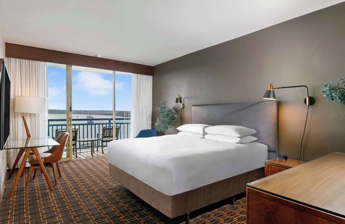 Columbia Hotel | Wyndham San Diego Bayside