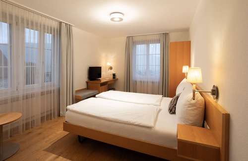 Schwyz Hotel | Wysses Rössli Swiss Quality Hotel