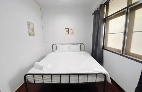 San Chao Pho Suea Apartment | X BAO San Chao Pho Sua - ศาลเจ้าพ่อเสือ