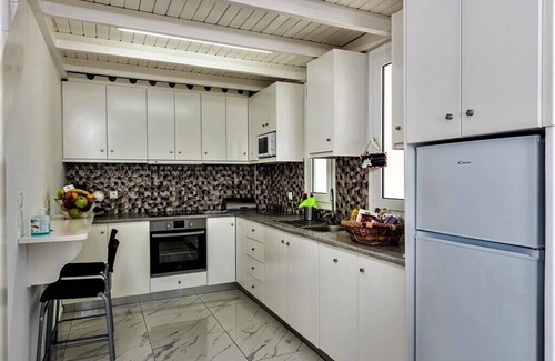 Tingaki Villa | XENOS VILLA 4 - LUXURY VILLA WITH PRIVATE SWIMMING POOL NEAR THE SEA