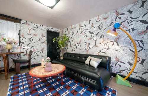 Xuhui Apartment | Xizhi B&B & Two-bedroom House