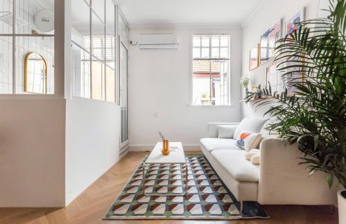 Downtown Shanghai Apartment | Xizhi B&B & Vintage Apartment