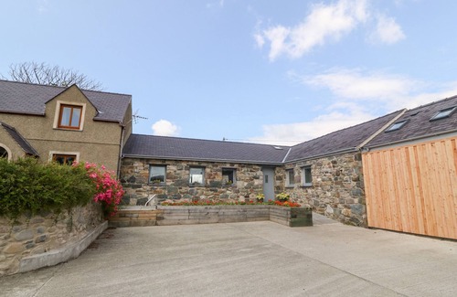 Dinas Cottage | Y Beudy