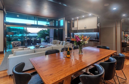 Hamilton Island Villa | Yacht Club Villa 2, Yacht Club Villa 2 on Hamilton Island