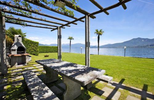 Ghiffa Apartment | Yachting Residence